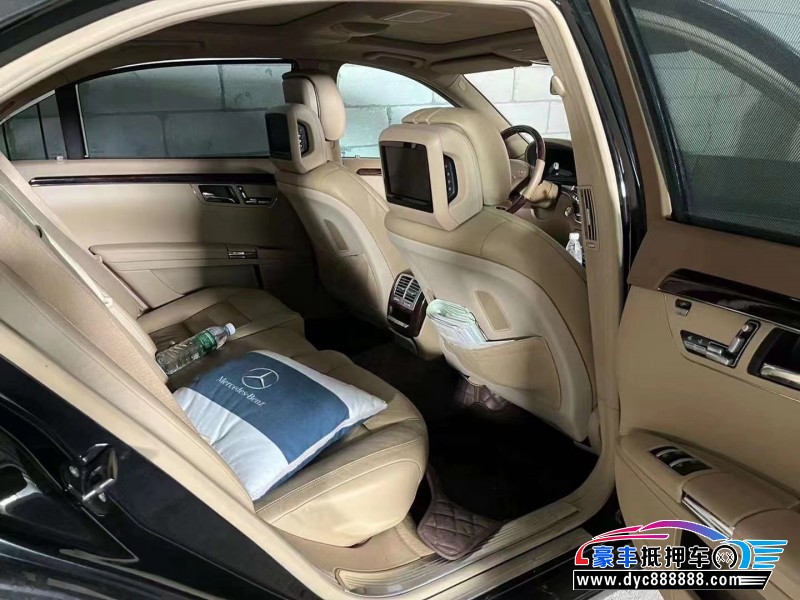 10年奔驰S轿车抵押车出售