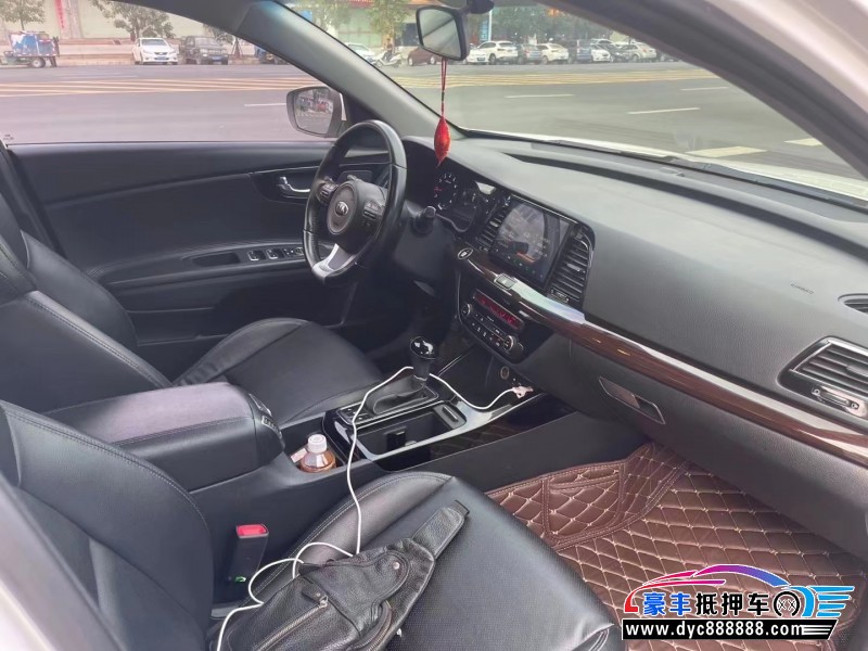 16年起亚K4轿车抵押车出售