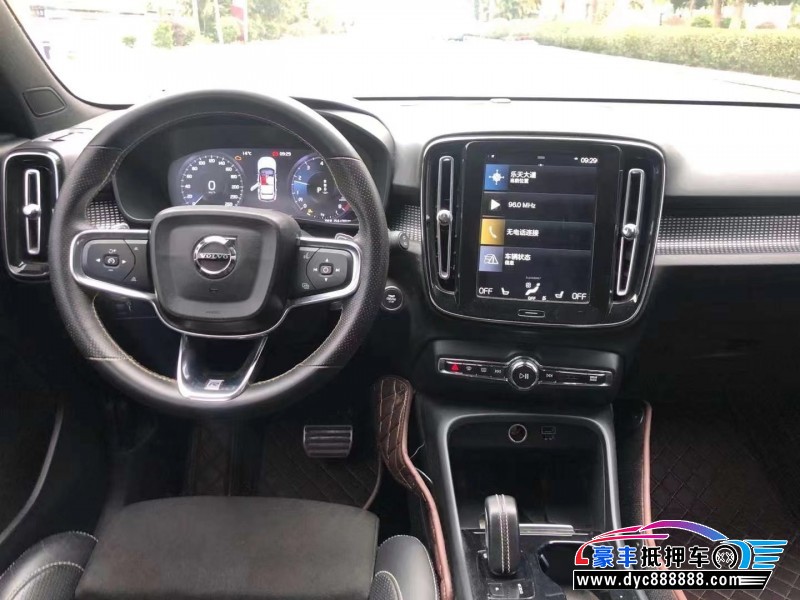 19年沃尔沃XC40SUV抵押车出售