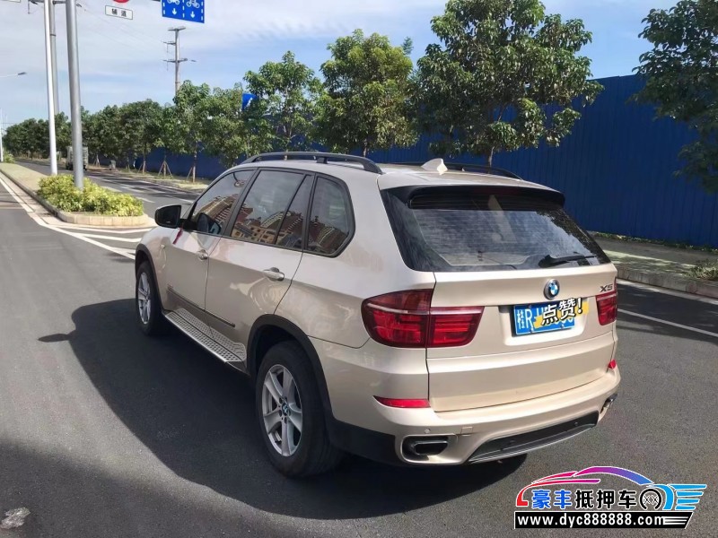 13年宝马X5轿车抵押车出售