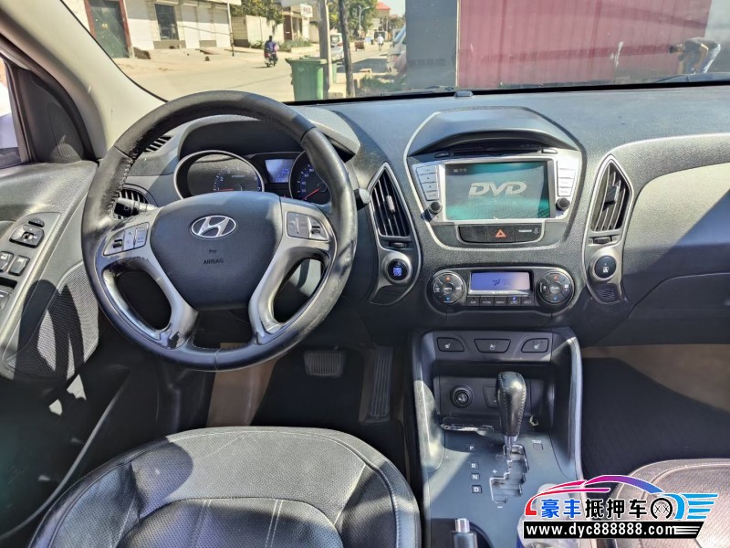 13年现代ix35SUV抵押车出售