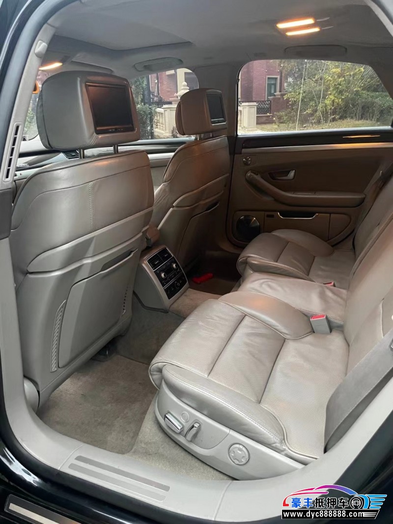 08年奥迪S8轿车抵押车出售