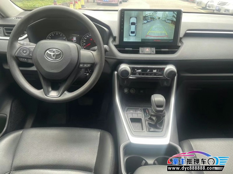 22年丰田威兰达轿车抵押车出售