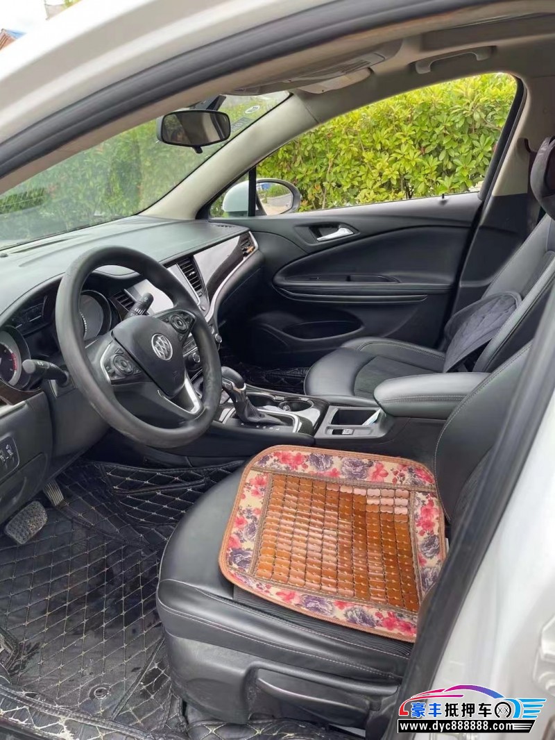 18年别克威朗轿车抵押车出售