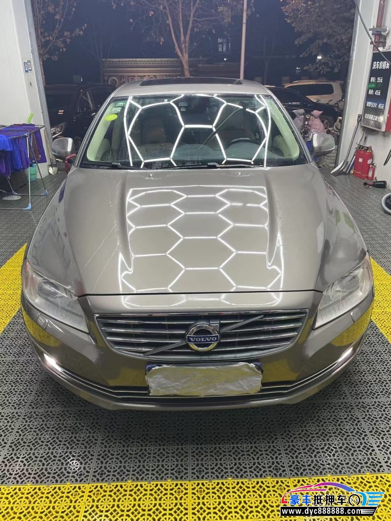14年沃尔沃S80轿车抵押车出售