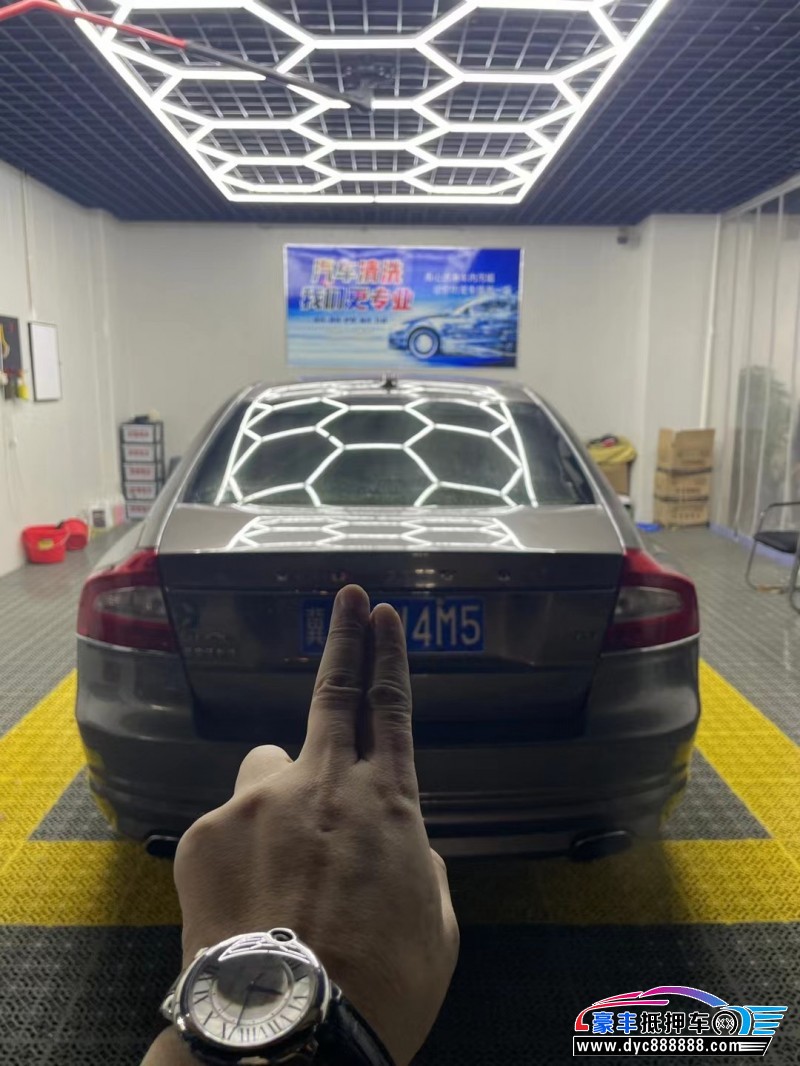 14年沃尔沃S80轿车抵押车出售