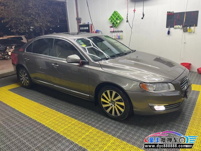 14年沃尔沃S80轿车抵押车出售