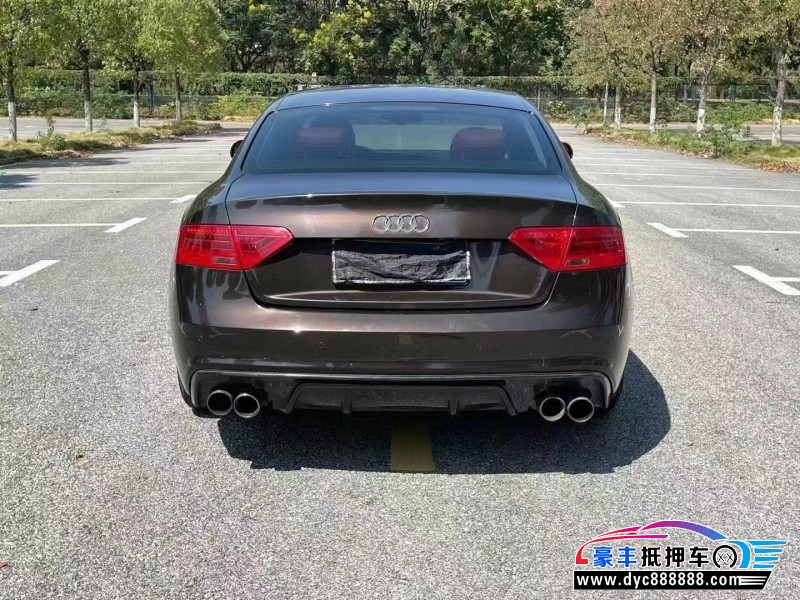 14年奥迪A5轿车抵押车出售