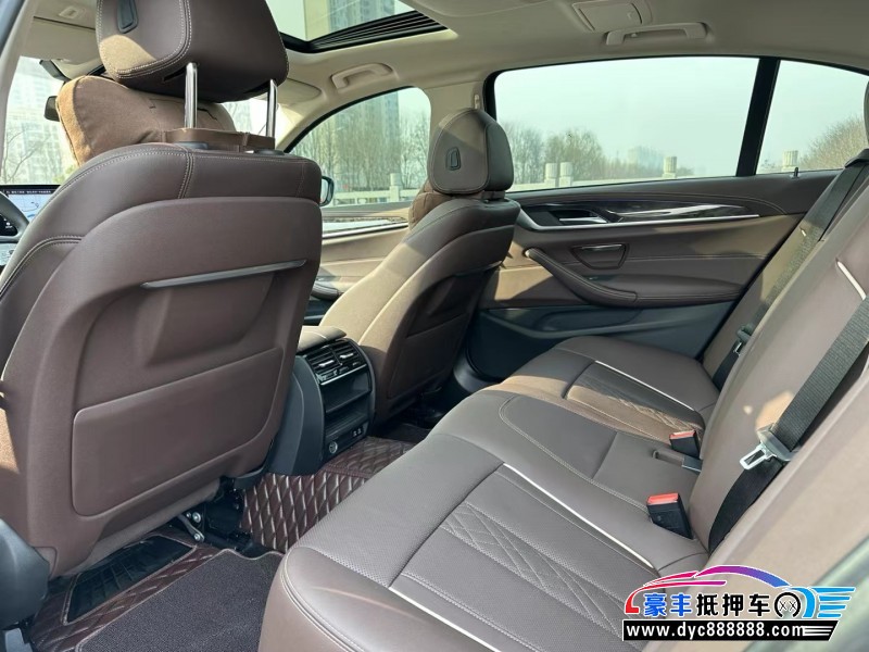 21年宝马5系轿车抵押车出售