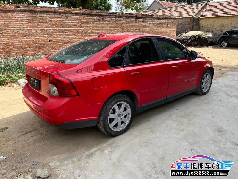 11年沃尔沃S40轿车抵押车出售