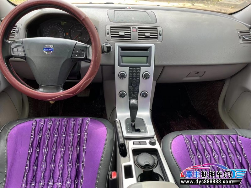 11年沃尔沃S40轿车抵押车出售