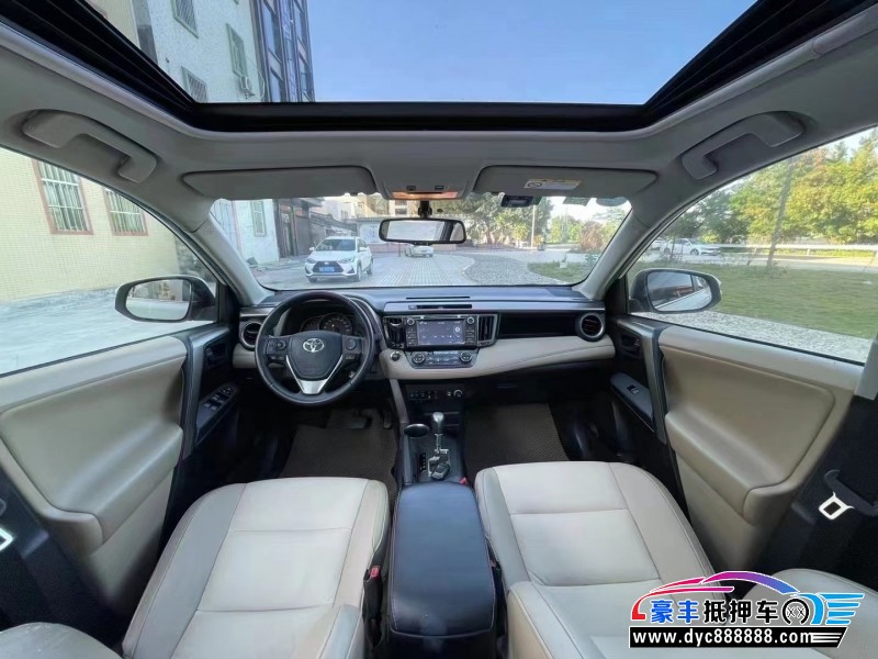 16年丰田RAV4轿车抵押车出售