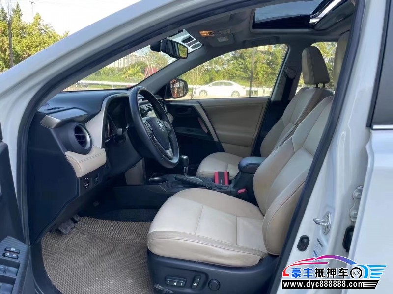 16年丰田RAV4轿车抵押车出售
