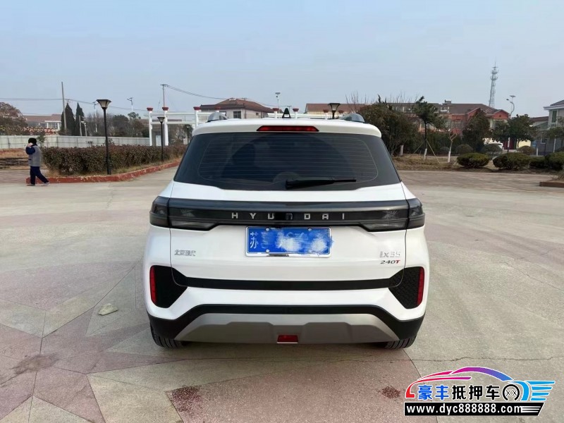 22年现代ix35轿车抵押车出售