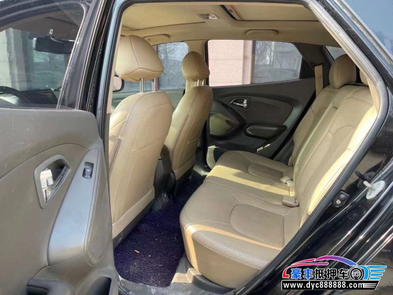 10年现代ix35轿车抵押车出售