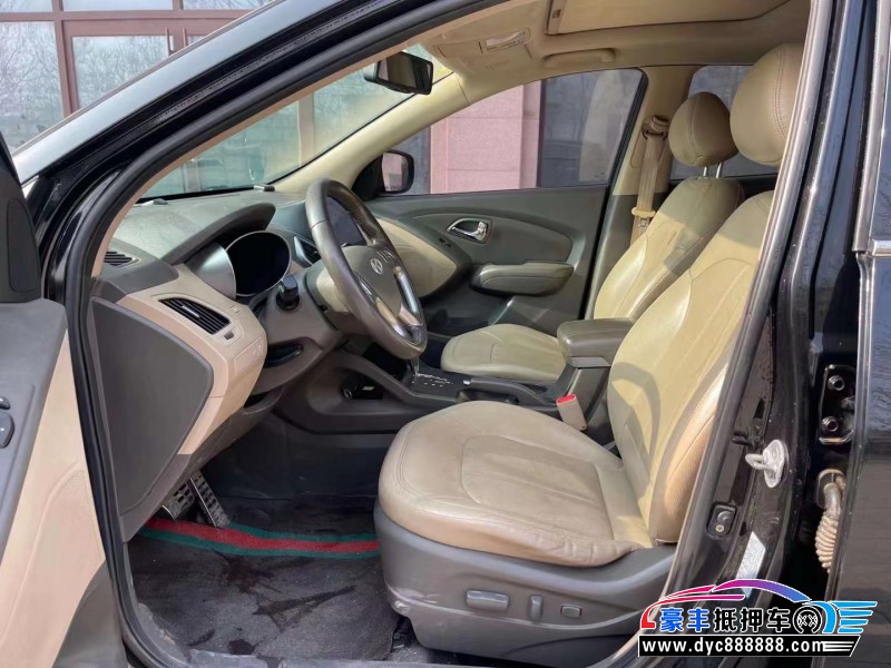 10年现代ix35轿车抵押车出售