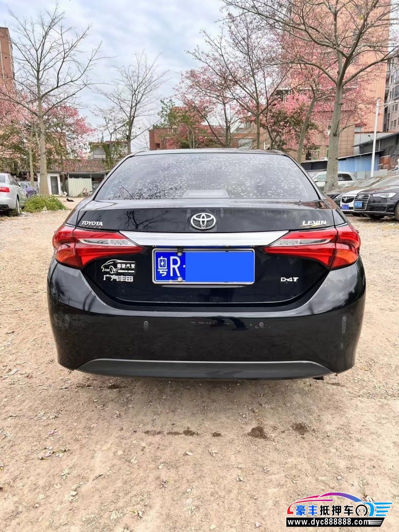 18年丰田雷凌轿车抵押车出售