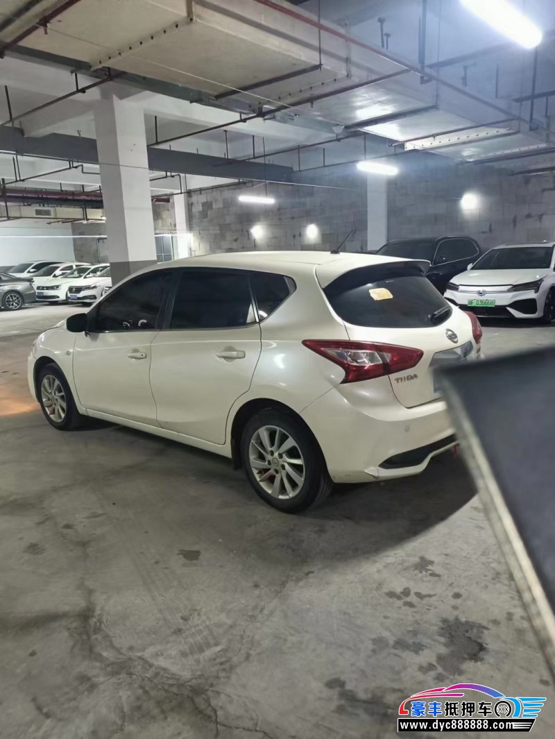 16年日产骐达轿车抵押车出售