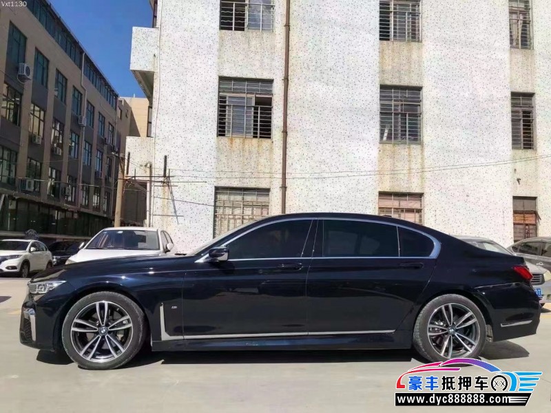 21年宝马7系轿车抵押车出售