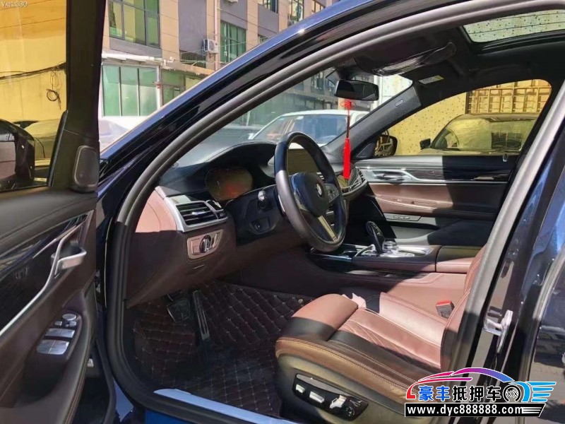 21年宝马7系轿车抵押车出售