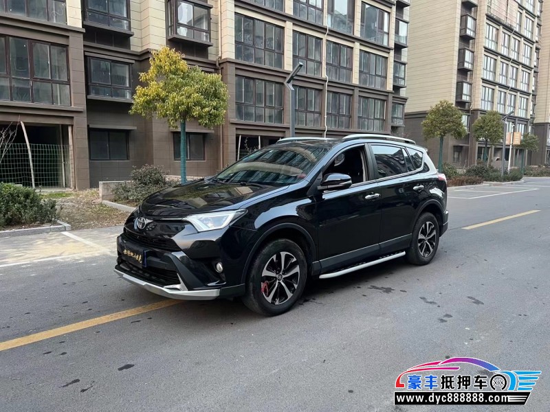 18年丰田RAV4荣放轿车抵押车出售