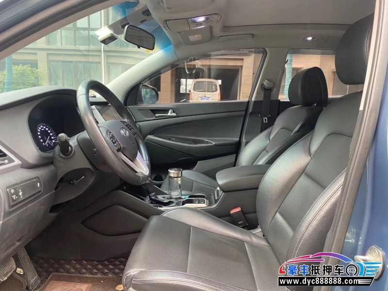 16年现代途胜轿车抵押车出售