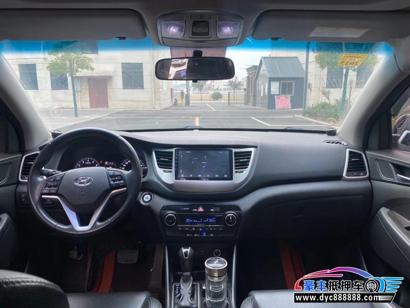 16年现代途胜轿车抵押车出售