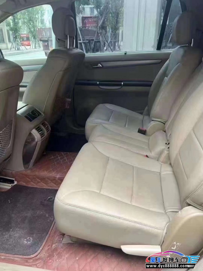 14年奔驰R轿车抵押车出售