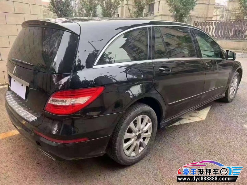 14年奔驰R轿车抵押车出售