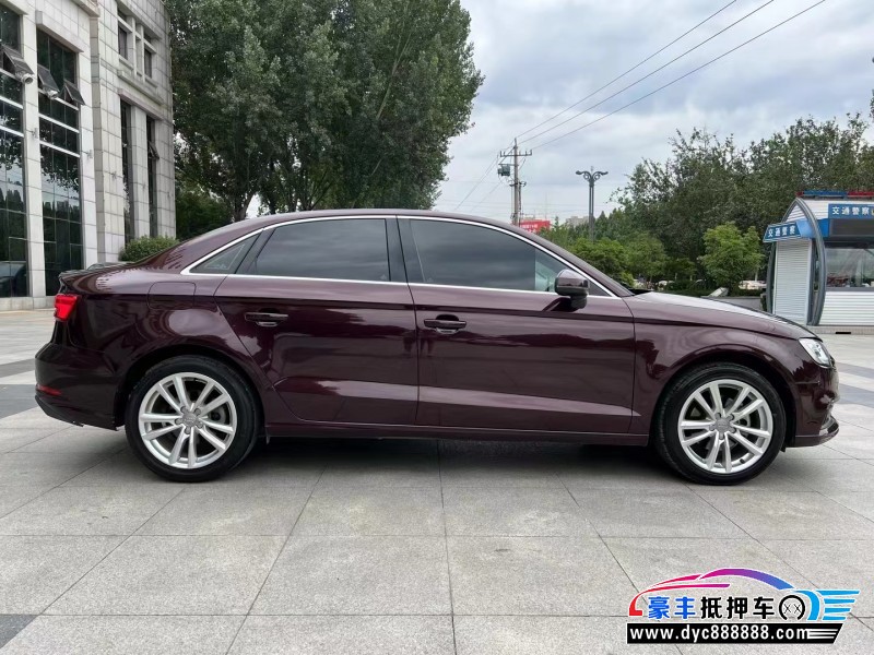 17年奥迪A3轿车抵押车出售