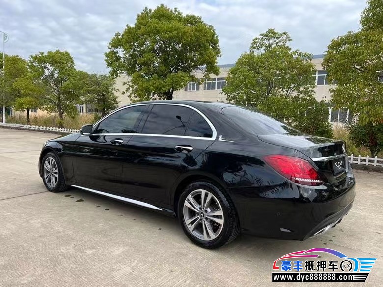20年奔驰C轿车抵押车出售