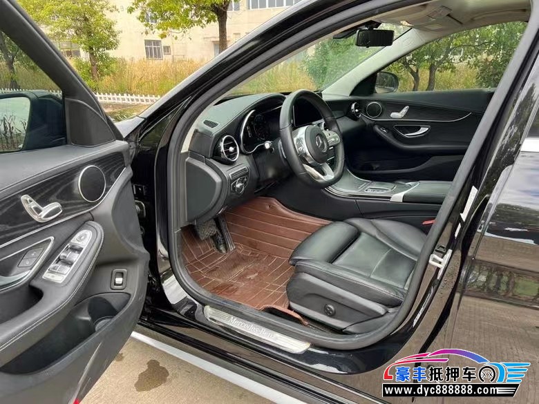 20年奔驰C轿车抵押车出售