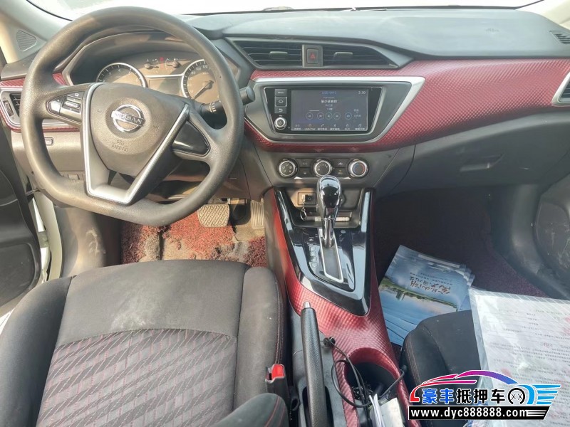 17年日产蓝鸟轿车抵押车出售