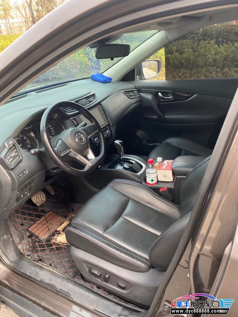 21年日产奇骏SUV抵押车出售