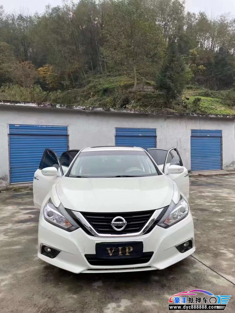18年日产天籁轿车抵押车出售