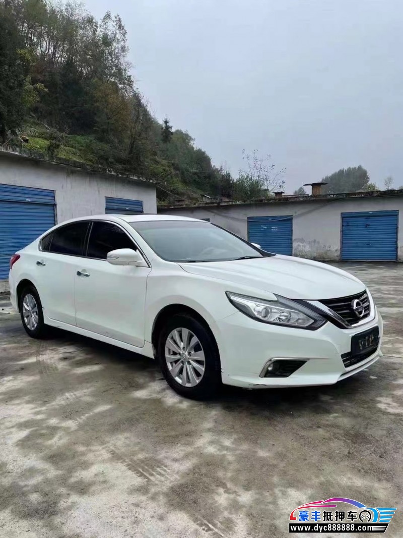 18年日产天籁轿车抵押车出售