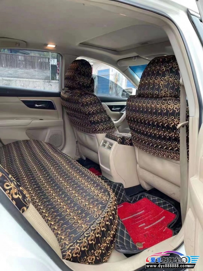 18年日产天籁轿车抵押车出售