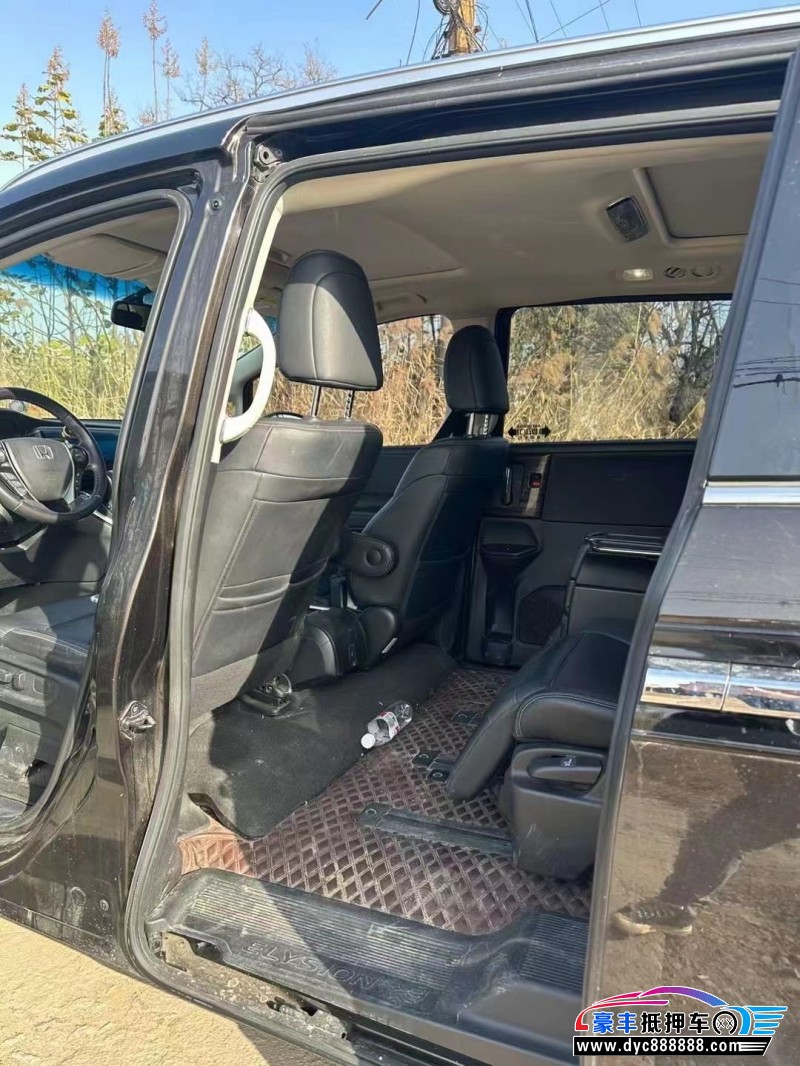 16年本田艾力绅轿车抵押车出售