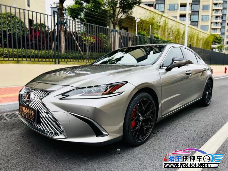 21年雷克萨斯ES轿车抵押车出售