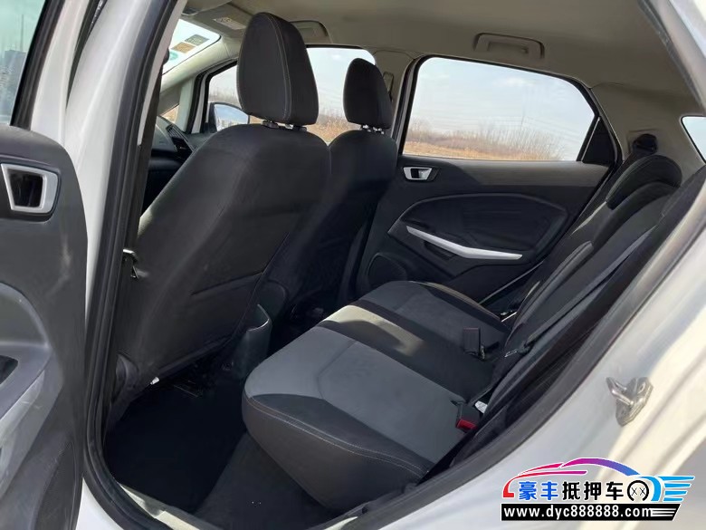 16年福特翼搏轿车抵押车出售