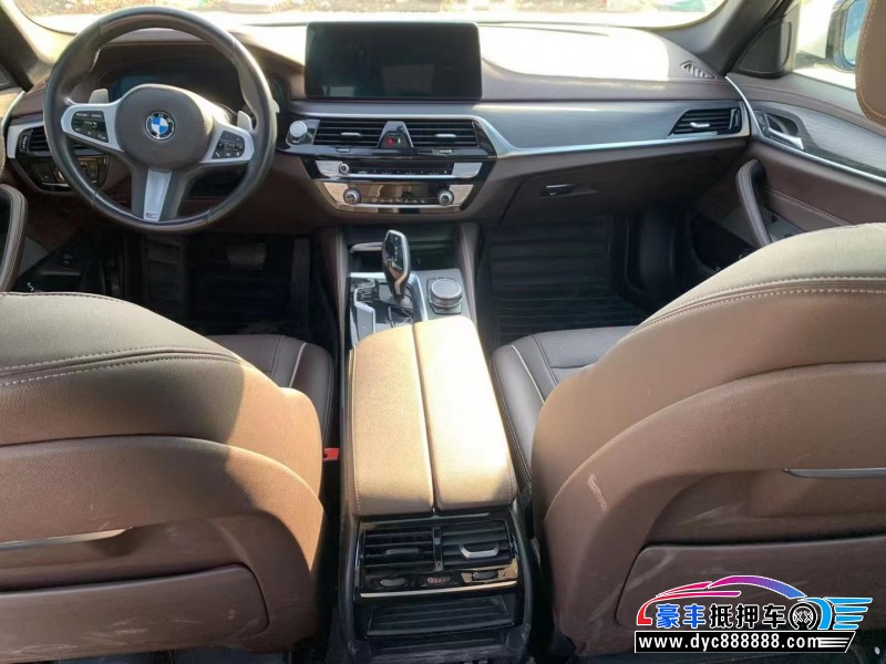 21年宝马5系轿车抵押车出售