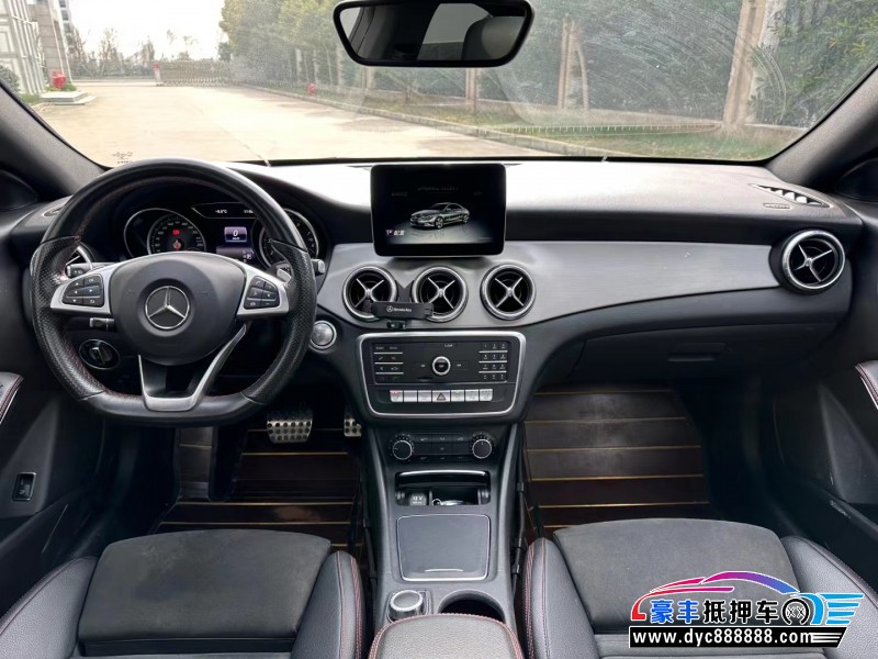 18年奔驰CLA轿车抵押车出售