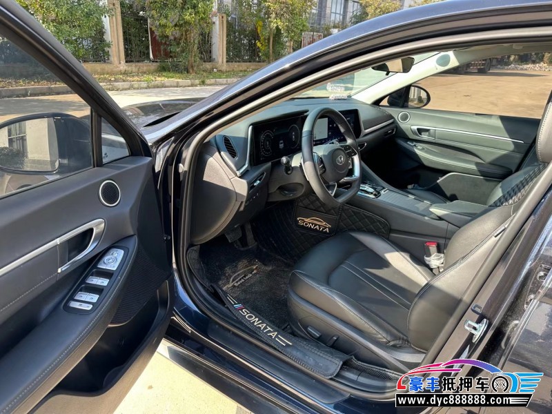 20年现代索纳塔轿车抵押车出售