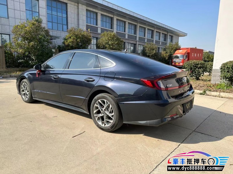 20年现代索纳塔轿车抵押车出售