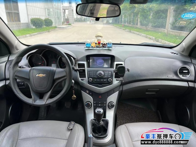 14年雪佛兰科鲁兹轿车抵押车出售