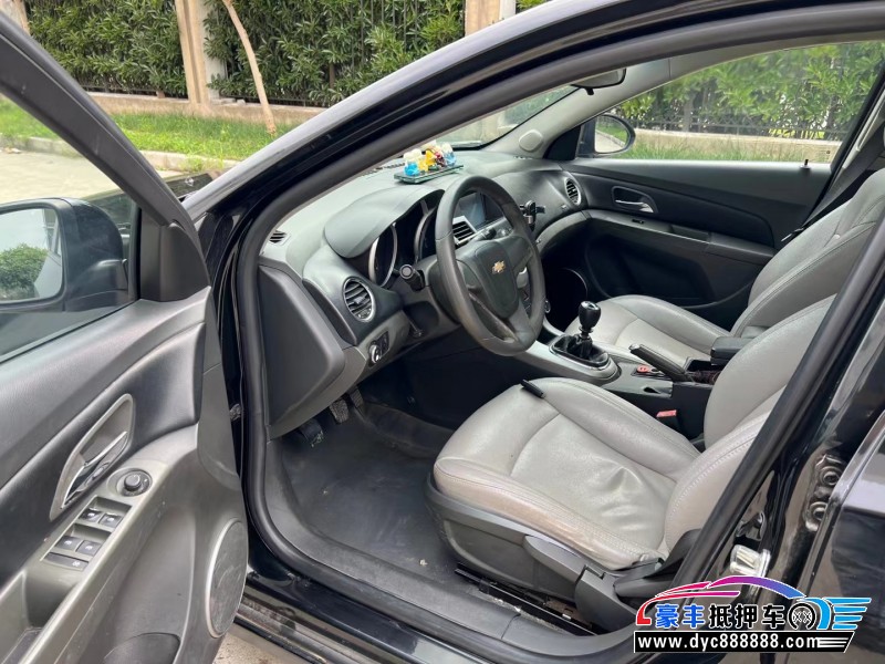 14年雪佛兰科鲁兹轿车抵押车出售