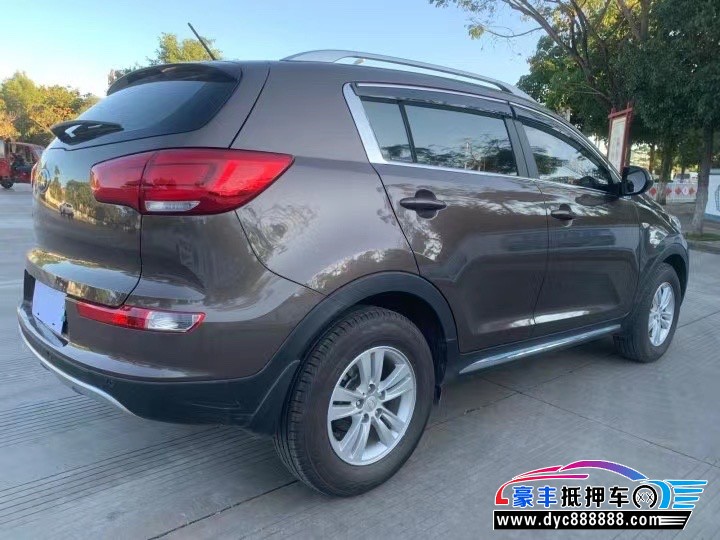 16年起亚智跑轿车抵押车出售