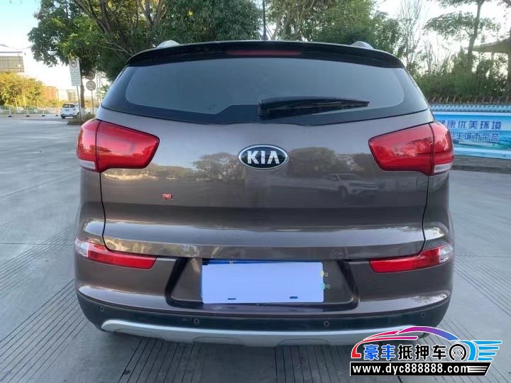 16年起亚智跑轿车抵押车出售