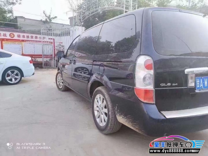 15年别克GL8轿车抵押车出售