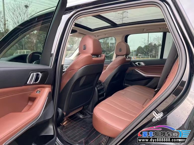 22年宝马X5SUV抵押车出售